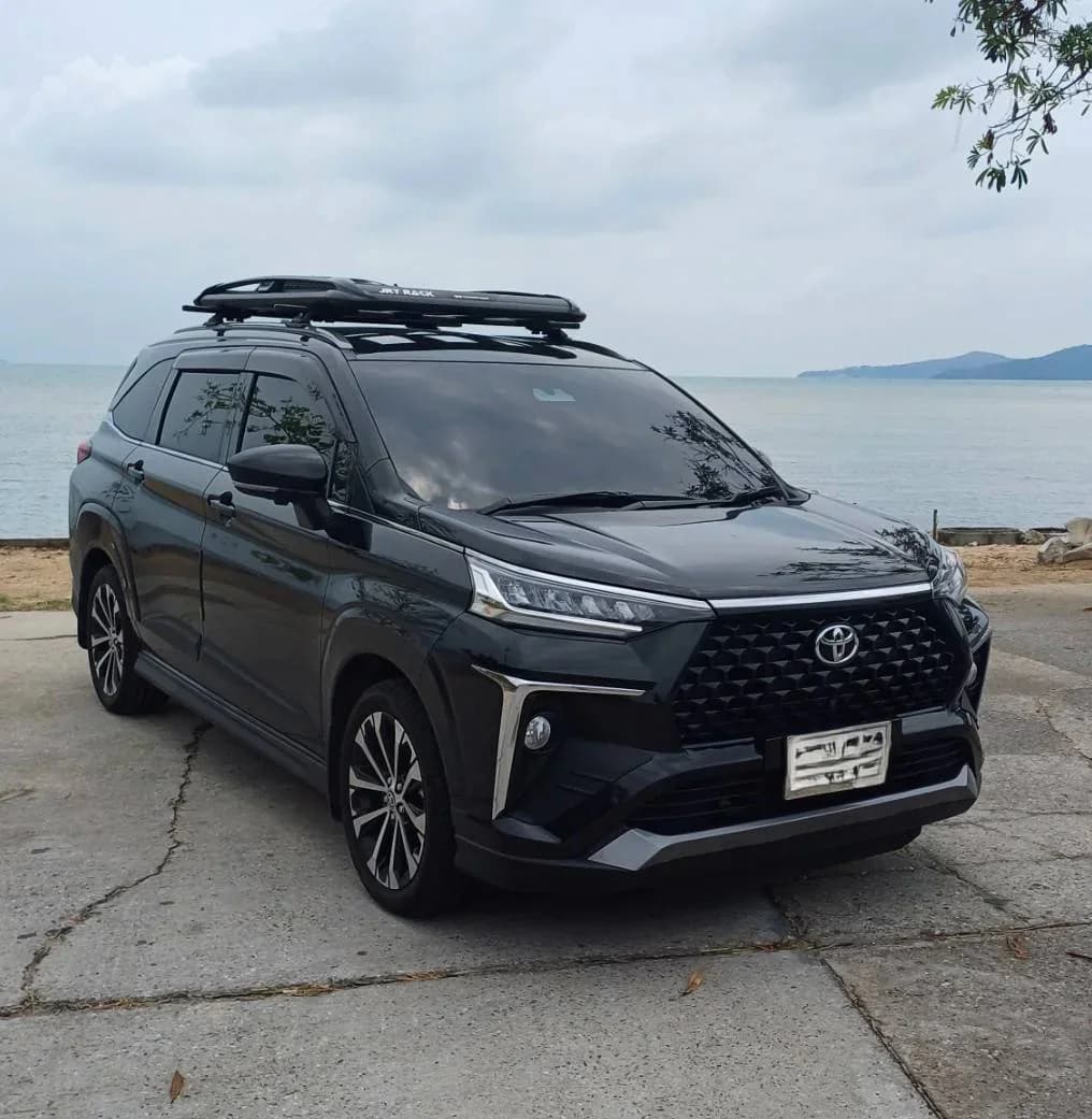 Toyota Veloz private car with driver